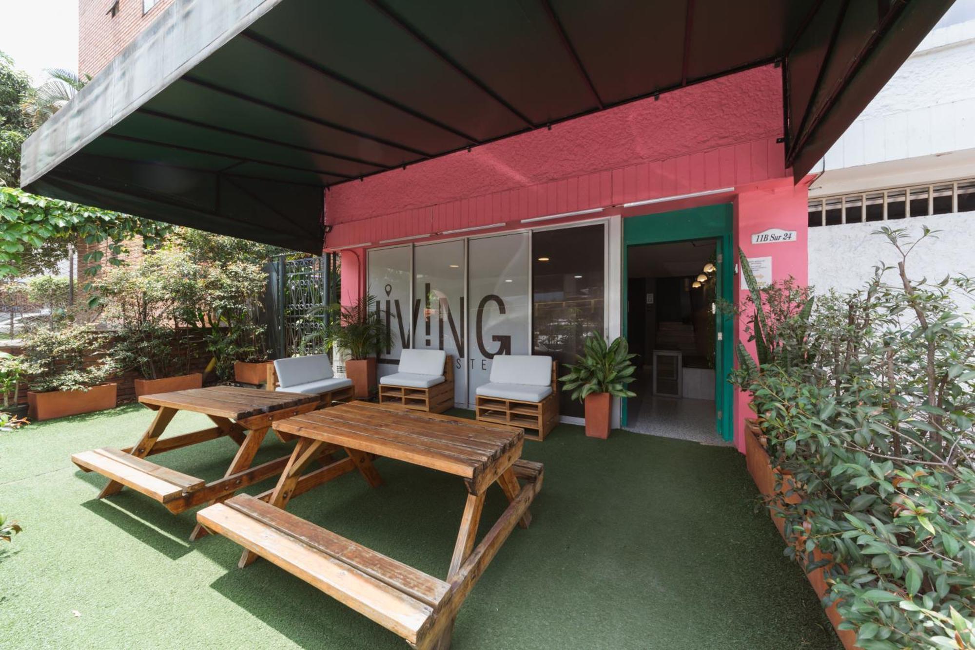 Living Hostel Medellín Eksteriør bilde