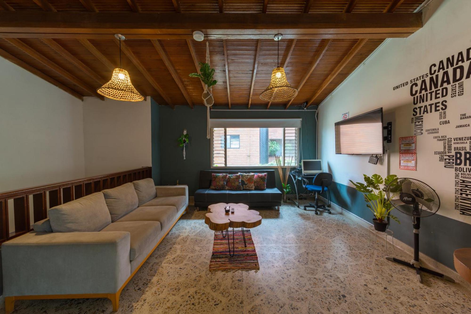 Living Hostel Medellín Eksteriør bilde