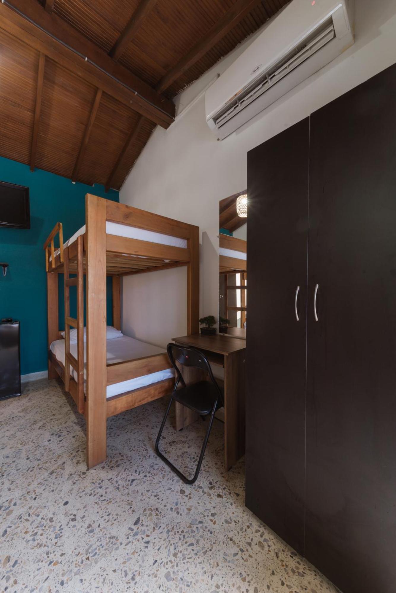 Living Hostel Medellín Eksteriør bilde