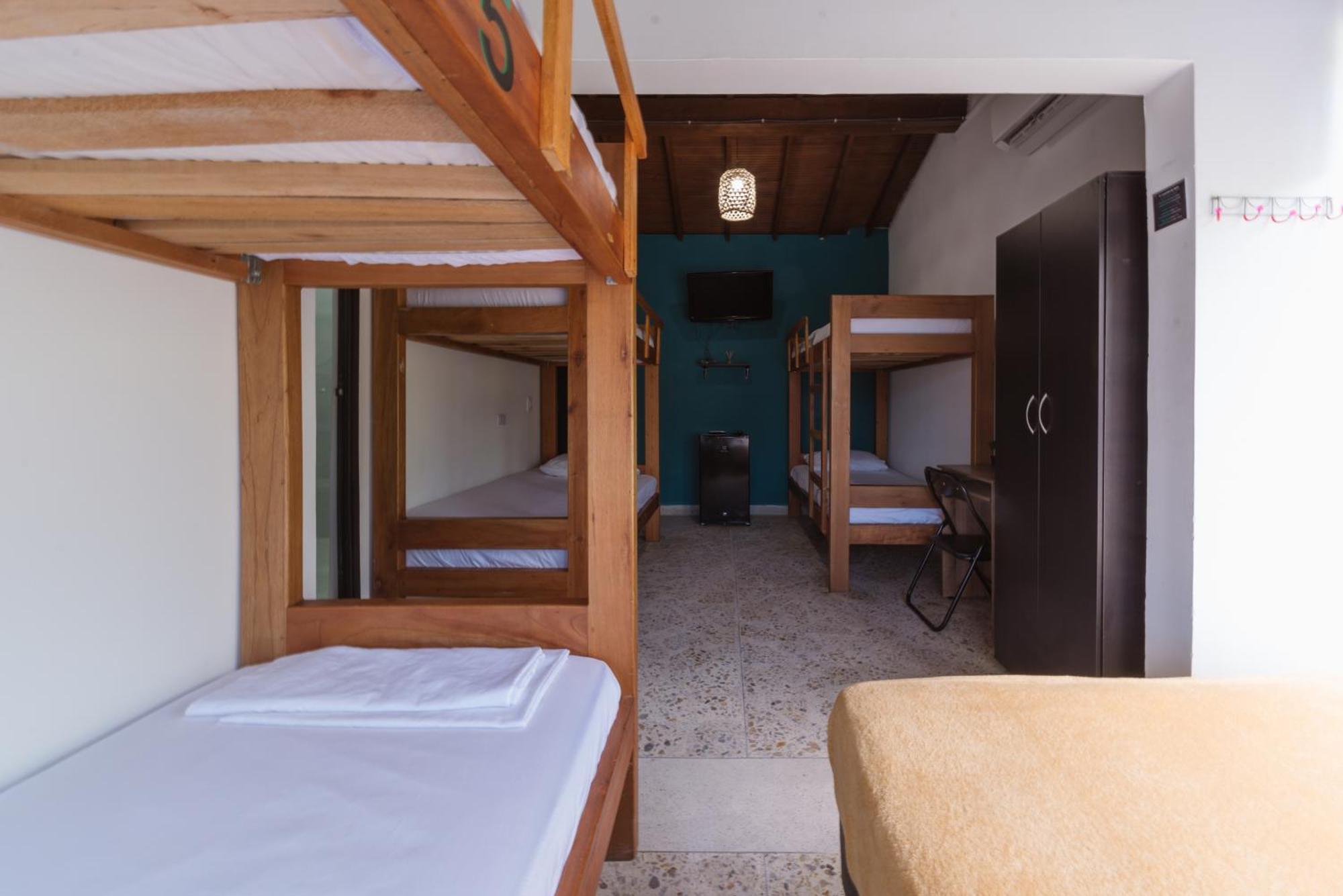 Living Hostel Medellín Eksteriør bilde